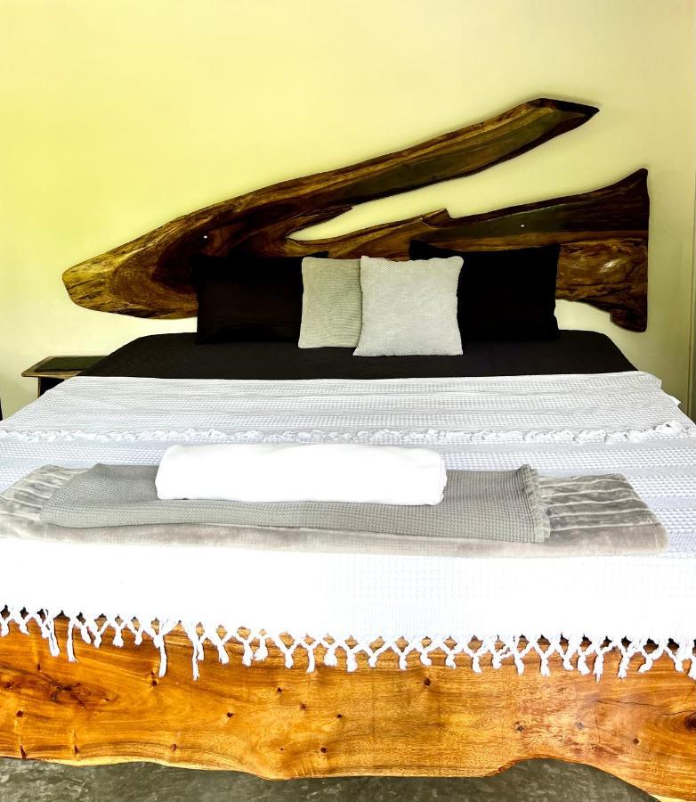 Whispering Wisdom Villa Cahuita Exterior photo