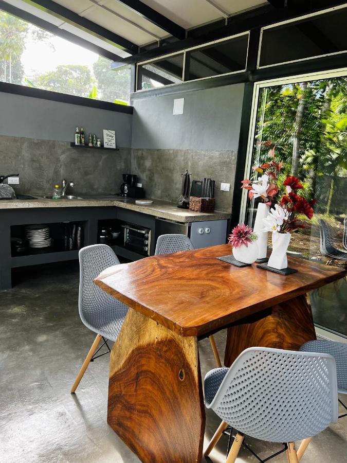 Whispering Wisdom Villa Cahuita Exterior photo